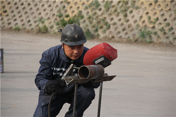 岗位练兵强素质 手艺交锋提能力